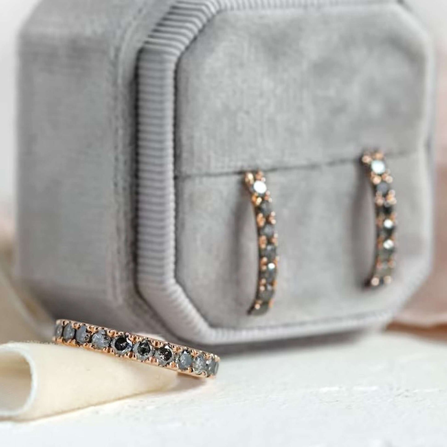 14Kt Gold Diamond Earrings