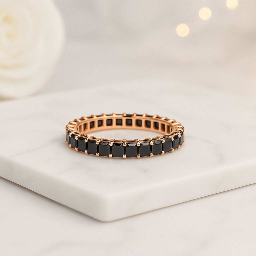 Dainty Diamond Ring3