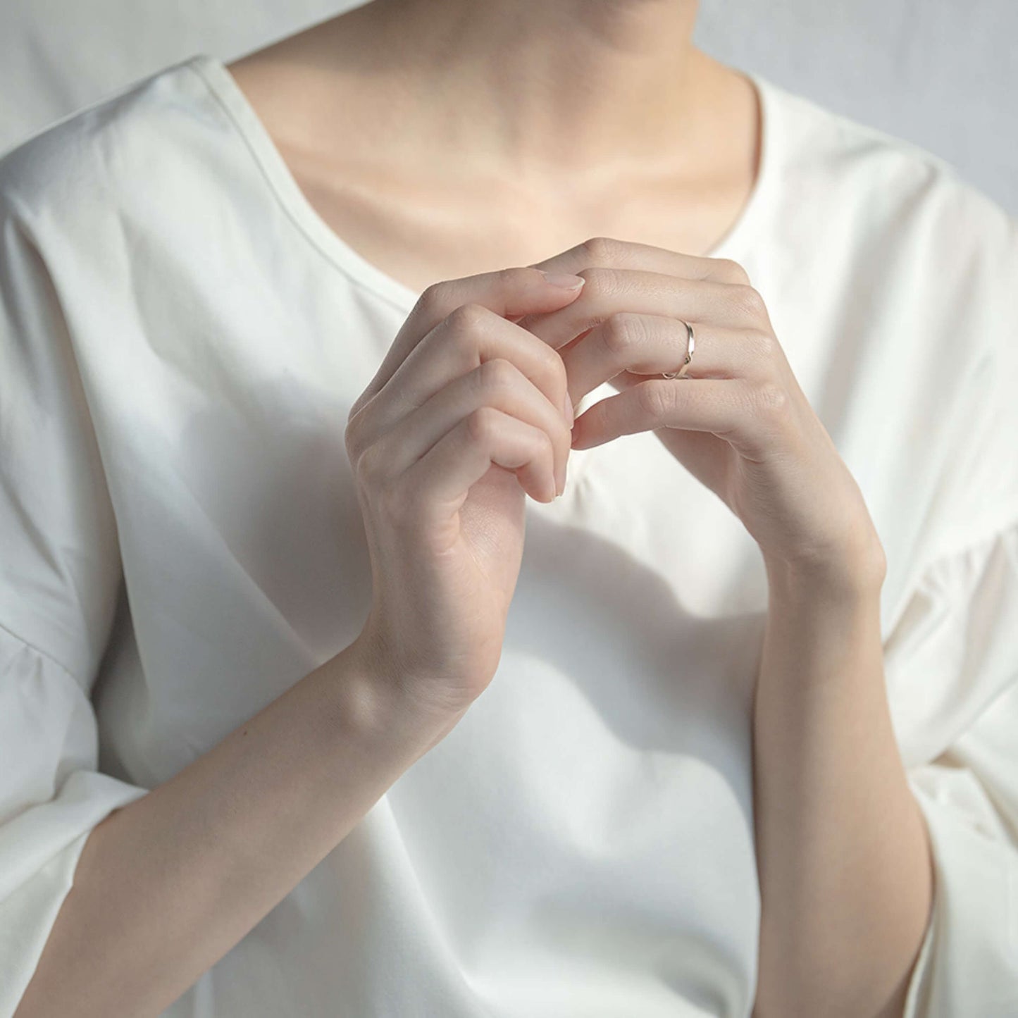 Men Women Simple Mobius Ring