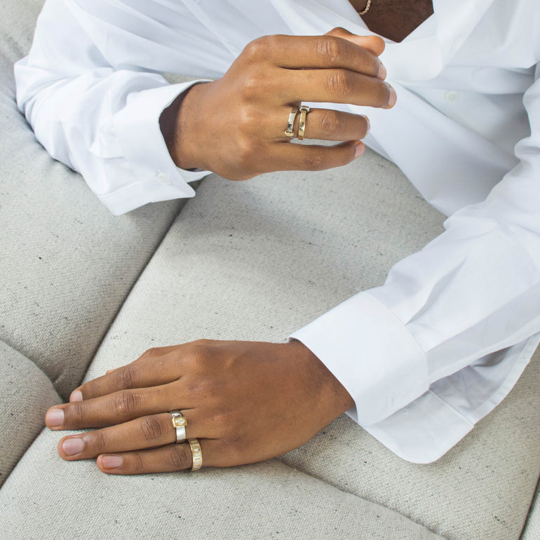Minimal_Gold_Band_Rings_For_Men