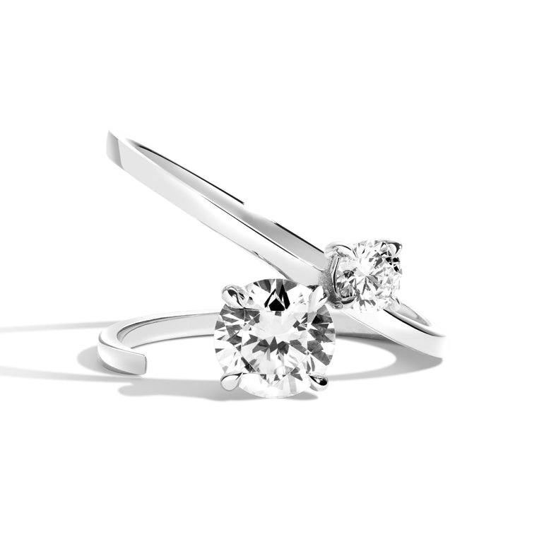 Moissanite_Diamond_Ring_931b9713