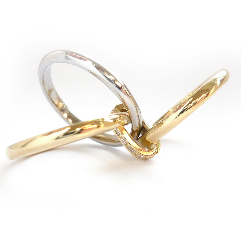 Moissanite_Ring