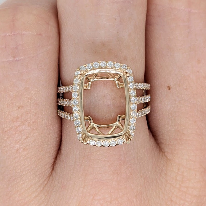 Prong With Solitaire Ring