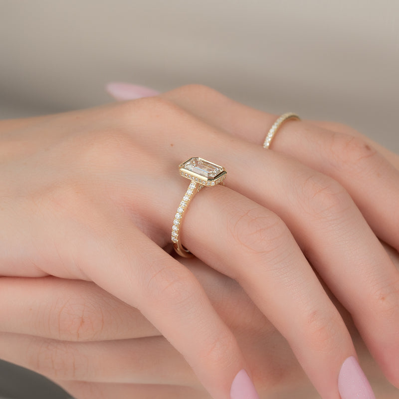 Round Diamond Hidden halo Ring