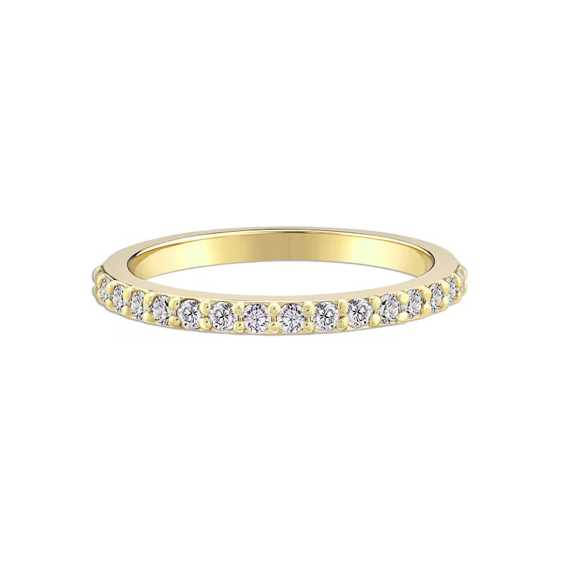 Round Cut Wedding Ring for Wife