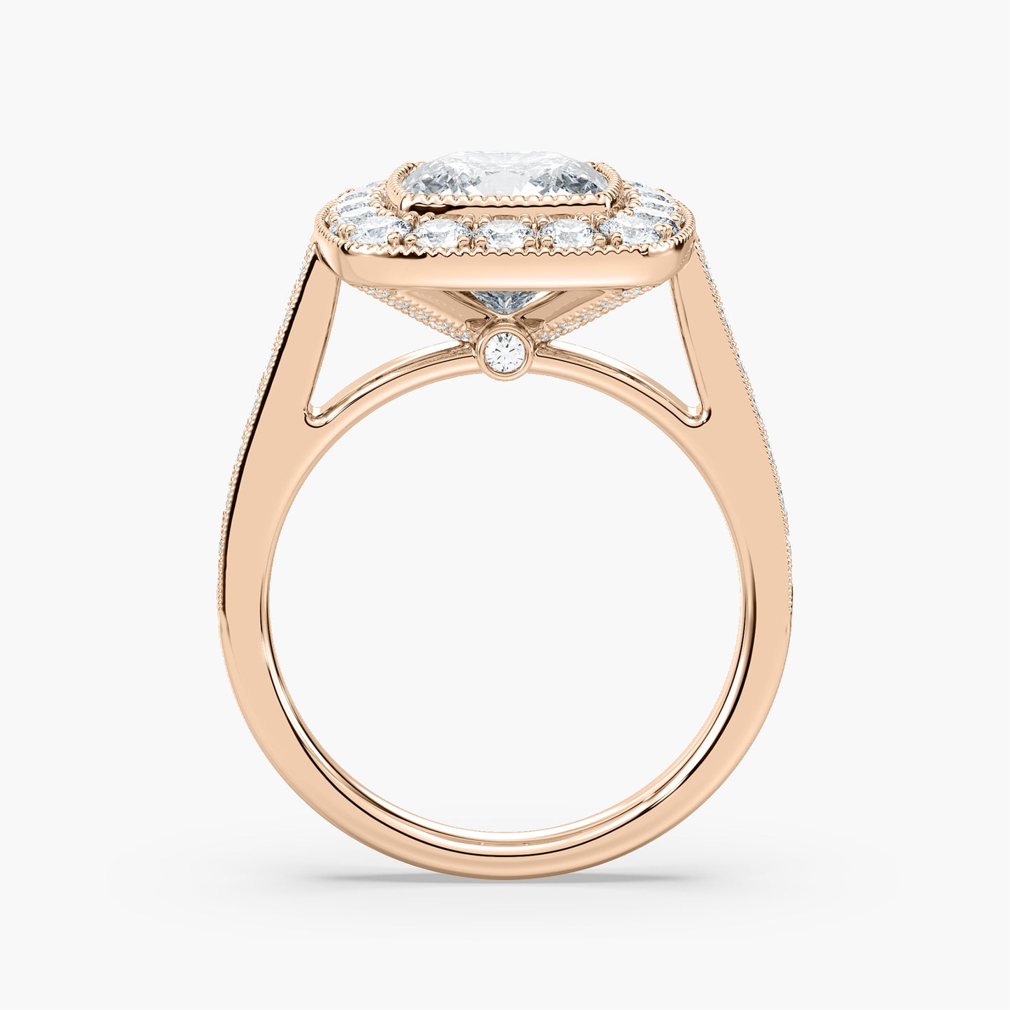 Round Diamond Halo Ring