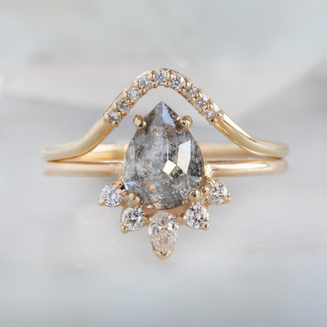 Salt And Paper Round Cut Diamond Curved Matching Band