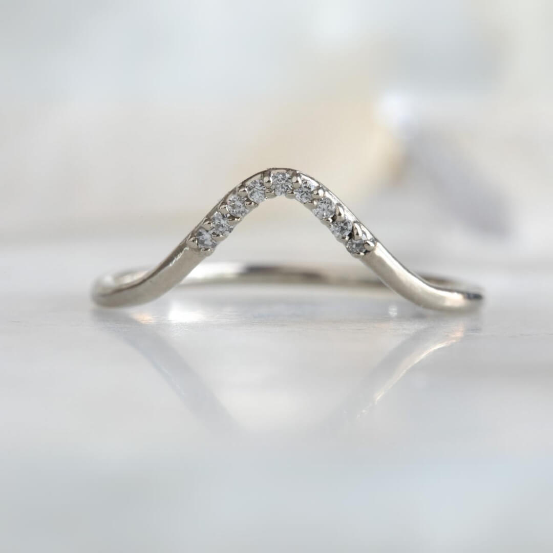 Salt And Paper Round Cut Diamond Curved Matching Band For Her