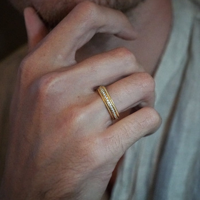 VVS Round Cut Lab Made Milgrain Men's Wedding Band