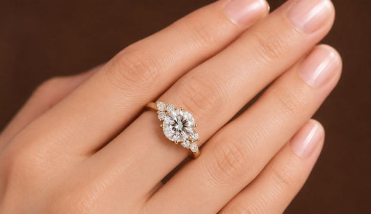 SIDE STONE RING 