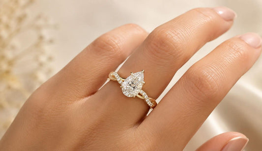 Pear-Shaped Engagement Rings