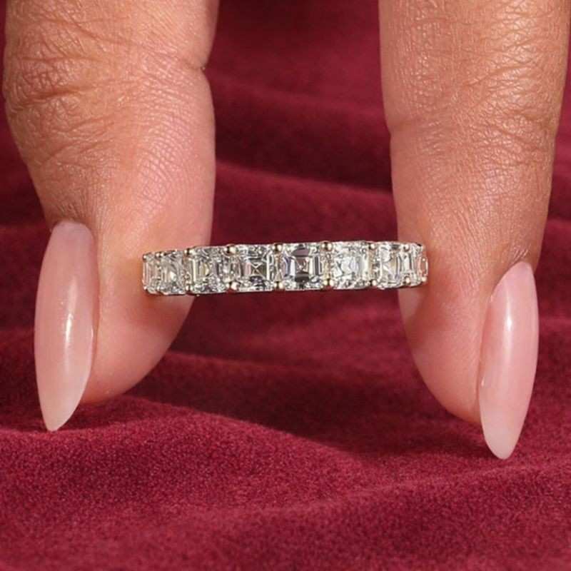 0.5 ct 1 ct 2 ct 3 ct 5 ct half carat one carat two carat three carat five carat small stone medium stone large stone bold sparkle delicate sparkle statement size petite ring chunky ring