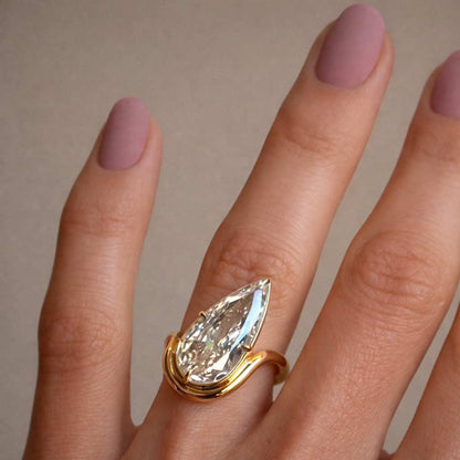 14k Solid Gold Ribbed Diamond Ring: Vintage Style Statement Jewelry