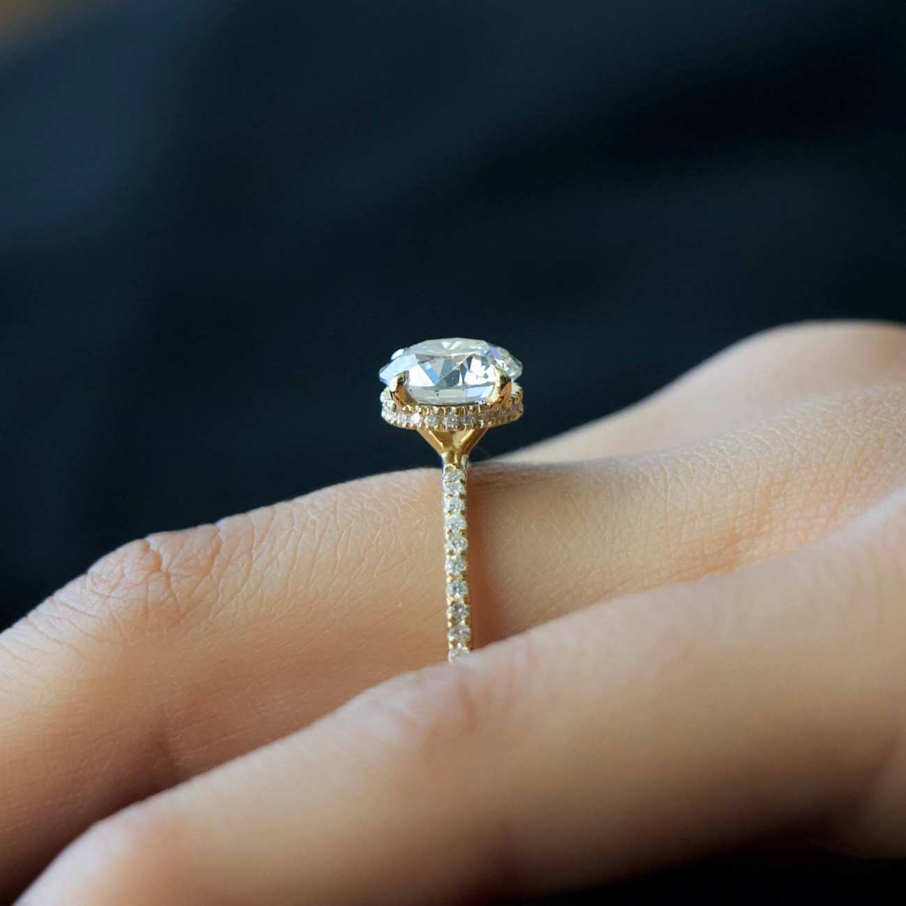 18K Round Cut Lab Grown Diamond Ring