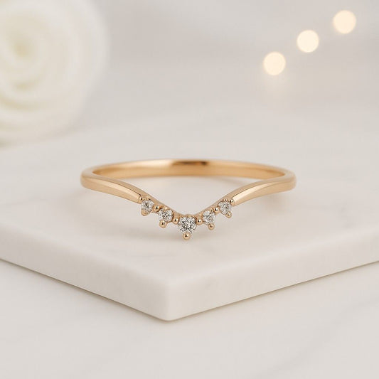 18k Yellow Gold Curved Wedding Band