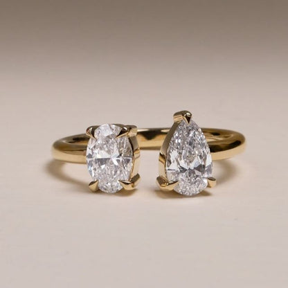Pear And Oval Cut Toi et Moi Lab Grown Diamond Engagement Ring