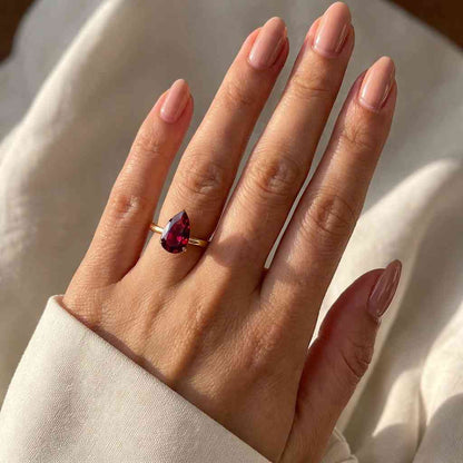 1 ct ring 2 ct ring 3 ct ring 5 ct ring one carat ring two carat ring three carat ring five carat ring large stone ring bold gemstone ring