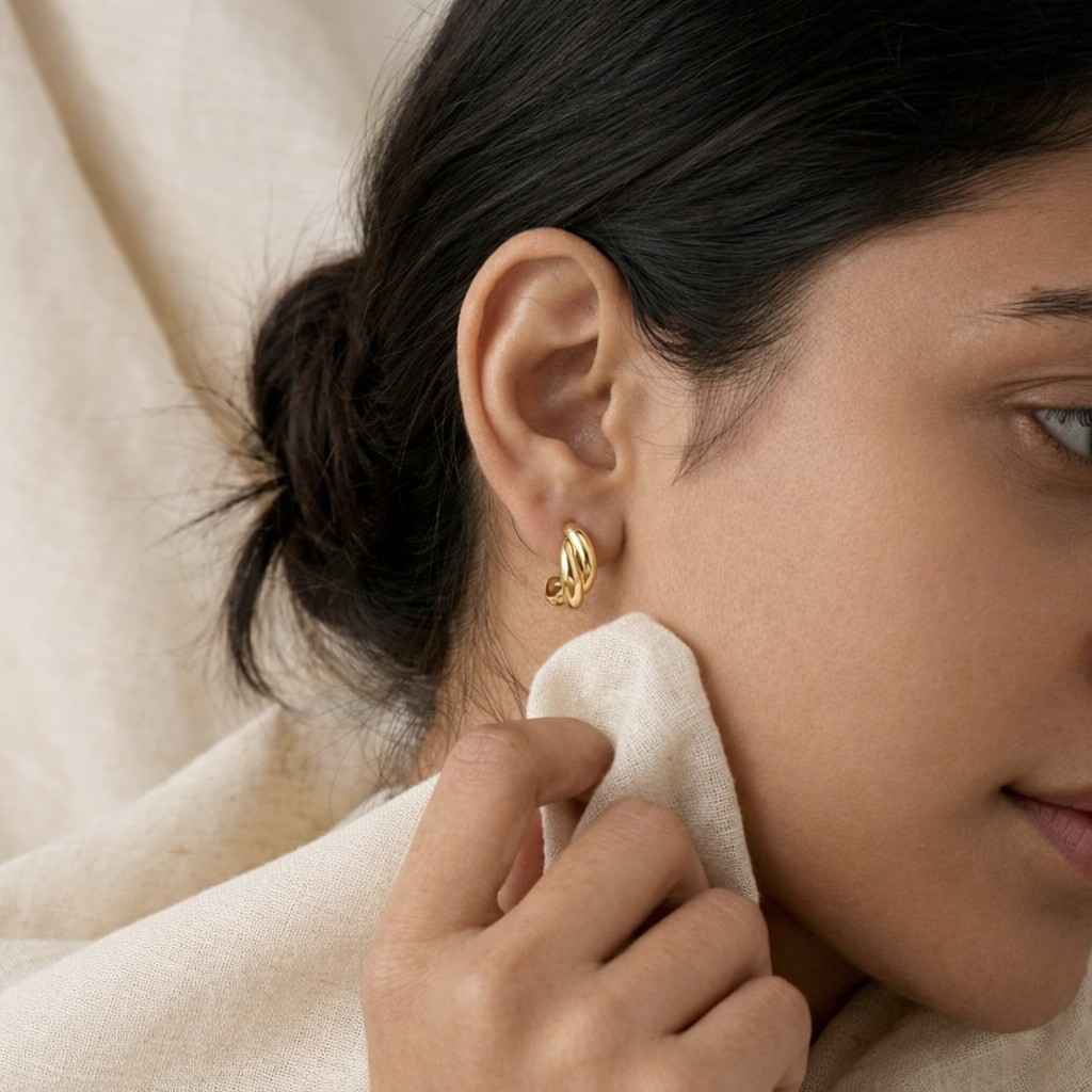 silver polished earrings silver everyday hoops silver tiny hoops silver lightweight earrings silver clicker hoops
