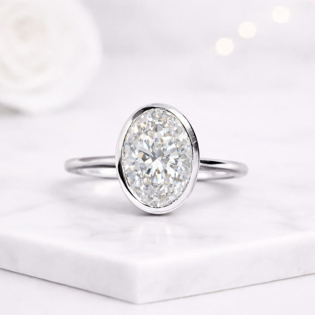 Engagement Ring in 14k Solid Gold
