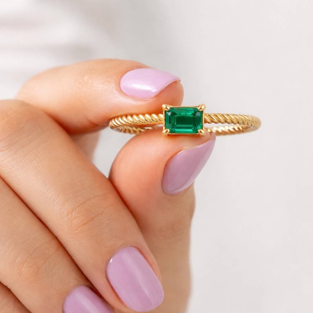 Fine Jewelry Custom Ring Minimalist Ring Emerald Gemstone Daily Wear Ring