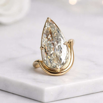 Floating Diamond Statement Ring 18k Lab-Created Diamond Sliding Stone Ring Everyday Fine Jewelry Sparkling Elegant Luxury Cocktail Ring
