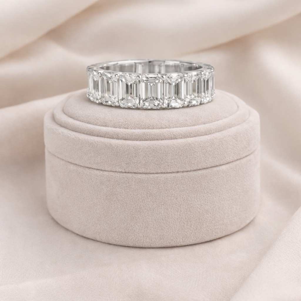 lab grown diamond ring curved wedding band