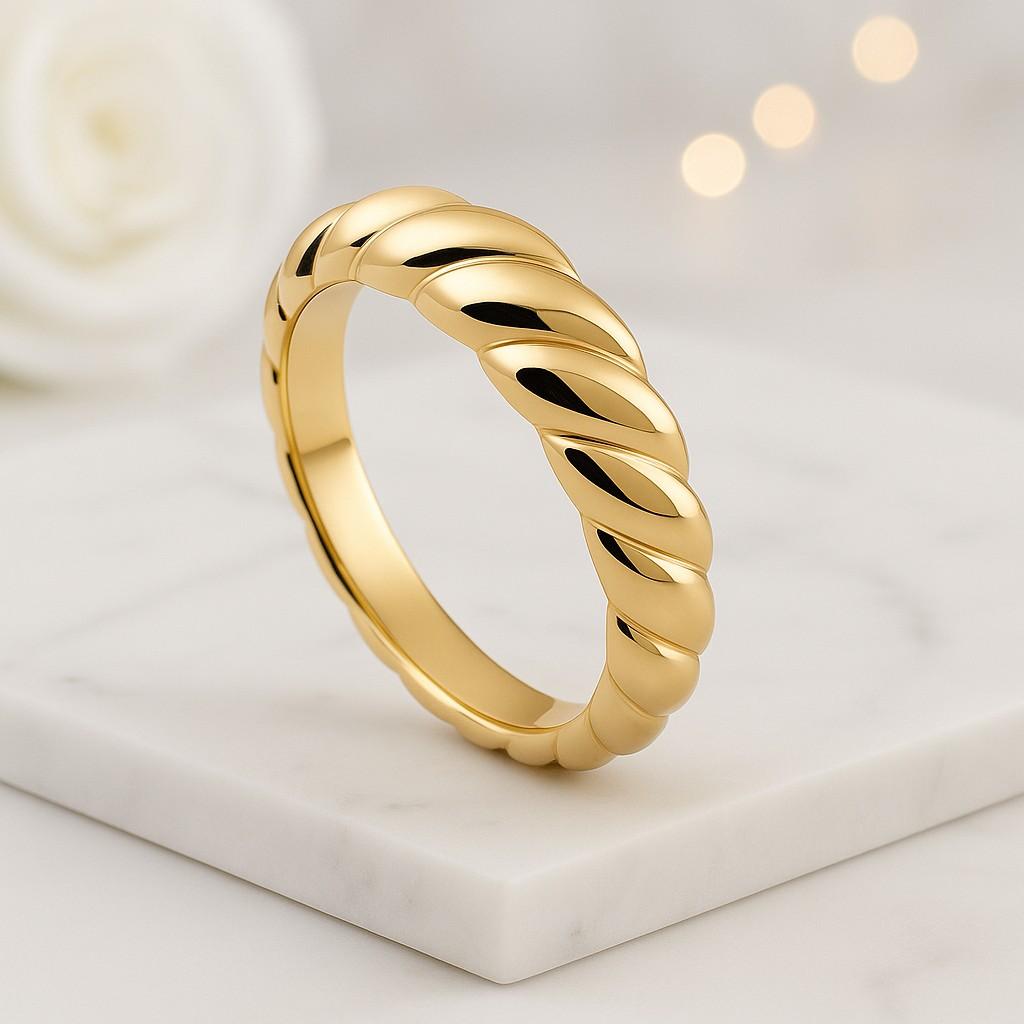 Lily of the Valley Ring in 14k Gold and Canadian Diamond Lab Diamond or Moissanite