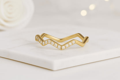 14k Solid Gold Round Cut Zig Zag Ring