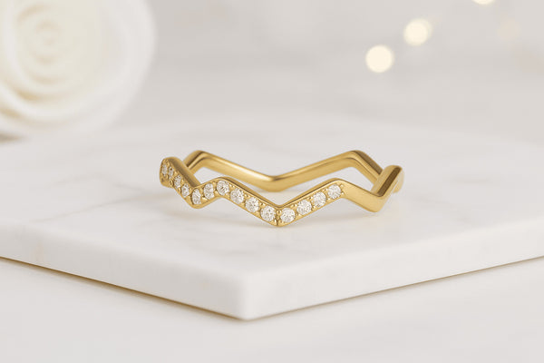 14k Solid Gold Round Cut Zig Zag Ring