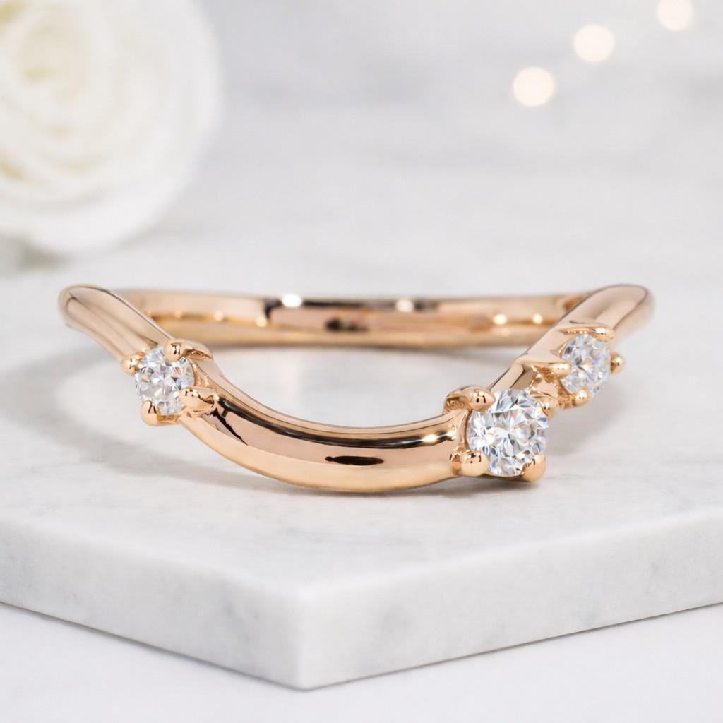 minimalist v shape nesting ring