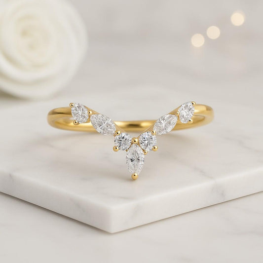 Moissanite Chevron Ring 14K Gold V Shape Wedding band Curved Moissanite Band Curved Gold Ring, Gift V Shape Band
