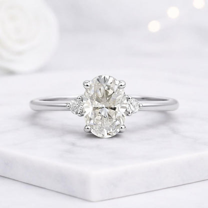 Oval Engagement Ring