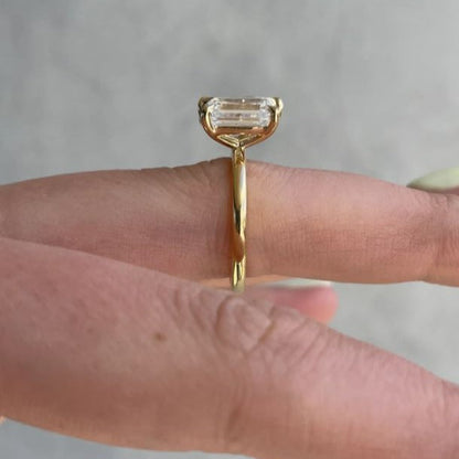 Pear And Emerald Cut Toi Et Moi Moissanite Ring