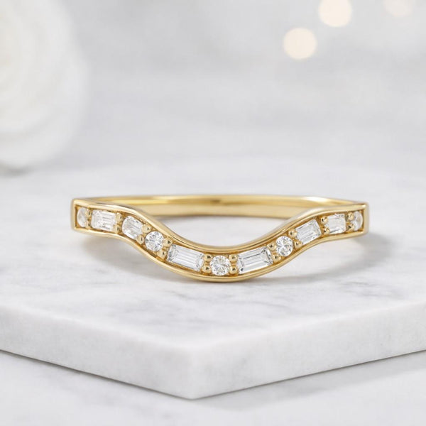 Round And Baguette Diamond Curve Band