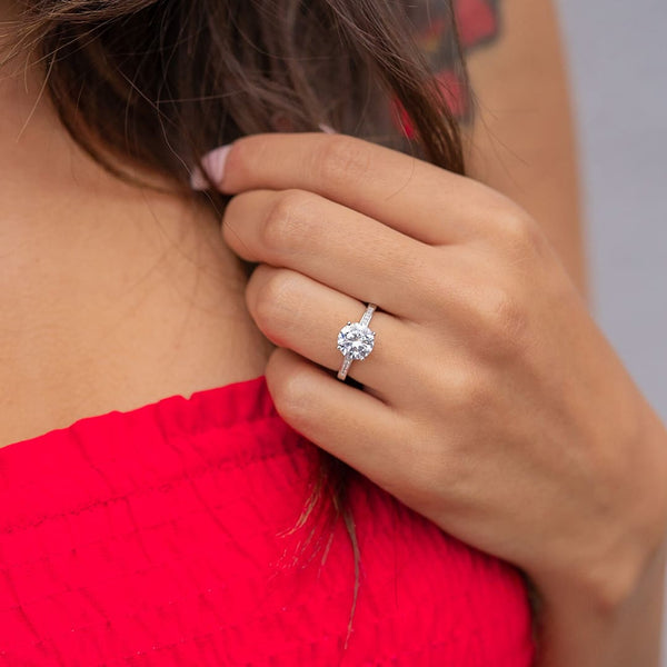 Round Cut Lab Grown Diamond Engagement Ring For New Wife