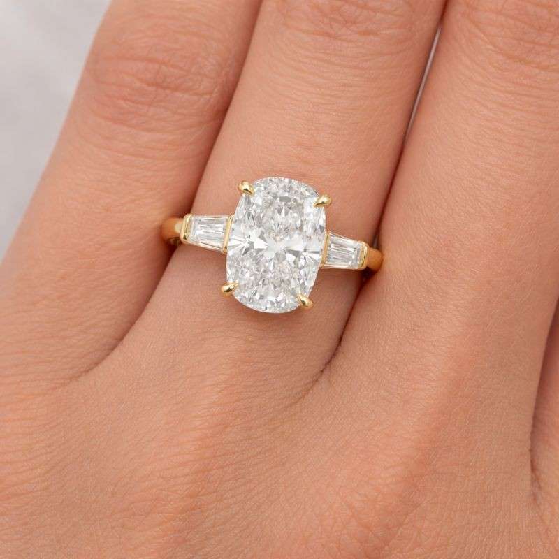 Side Stone Tapered Baguette
