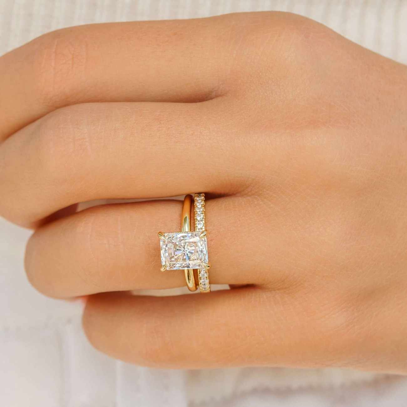 14k Gold Simulated Diamond Moissanite Ring: Sterling Silver Round Prong Setting Ring
