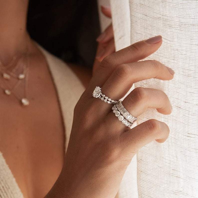 Three Stone Moissanite Ring Radiant Cut Three Stone Engagement Ring 10K/14K/18K White Gold Wedding Ring Trillion CutSide Stone Platinum Ring
