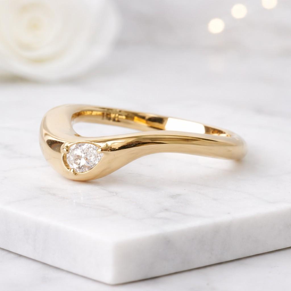 v shaped contour ring for engagement ring