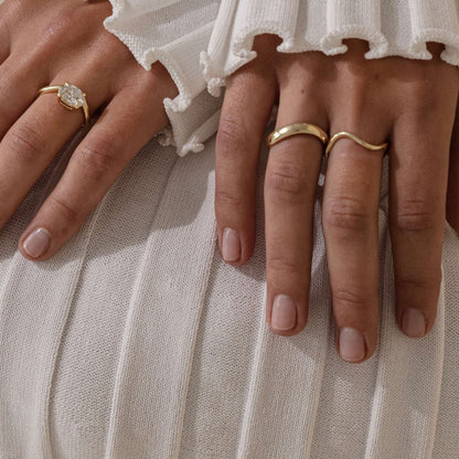 Yellow Gold East-West Oval Diamond Curved Wedding Ring