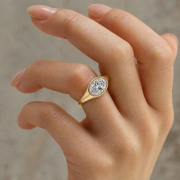 bezel jewelry tapered shank ring everyday jewelry timeless jewelry women jewelry gift for her ring lover jewelry special ring chic jewelry refined jewelry modern bride ring bridal gift proposal ring