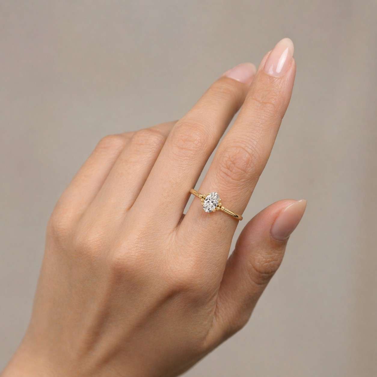 bridal accessory wedding accessory engagement accessory oval center ring handcrafted ring luxury jewelry elegant jewelry classic jewelry modern jewelry simple jewelry