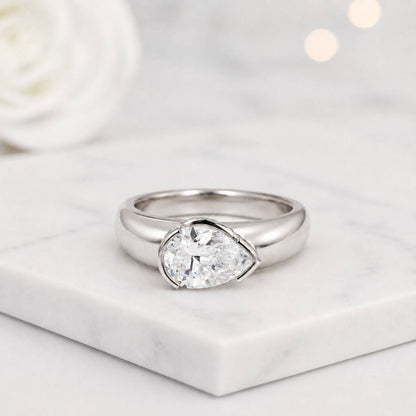 carat size ring diamond size ring moissanite size ring lab diamond size gemstone size jewelry stone weight ring large pear ring medium pear ring small pear ring bold pear ring