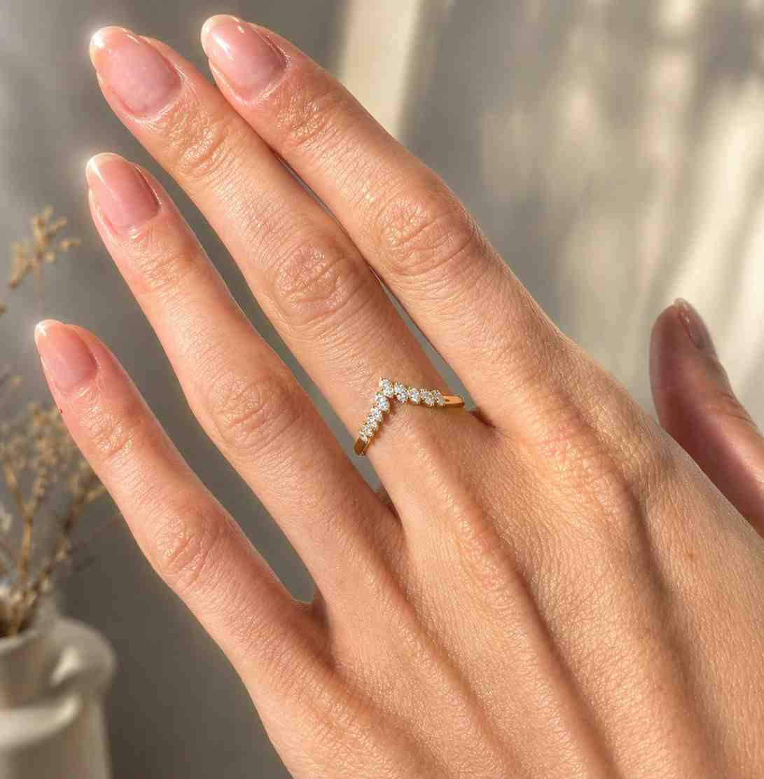 chevron wedding band v shaped ring crown wedding band nesting wedding ring enhancer ring band contour wedding band