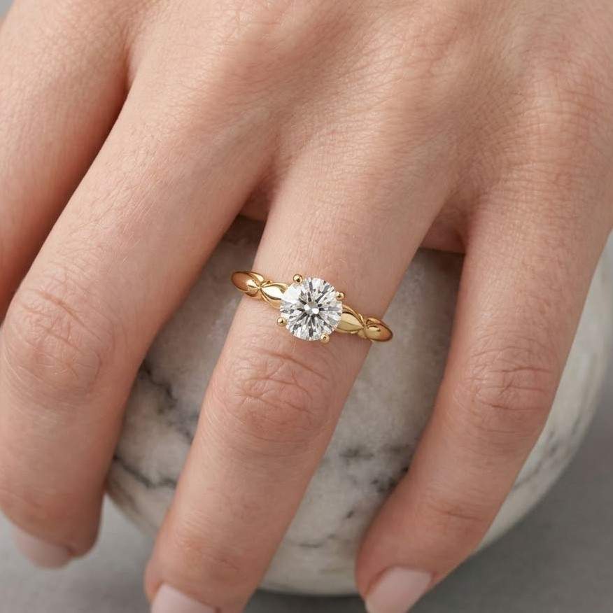 custom ring romantic ring delicate ring detailed ring sculpted ring raised setting ring sparkle ring gemstone ring ring for her luxury jewelry bridal jewelry ring design jewelry gift engagement jewelry solitaire jewelry leaf band ring setting ring nature jewelry