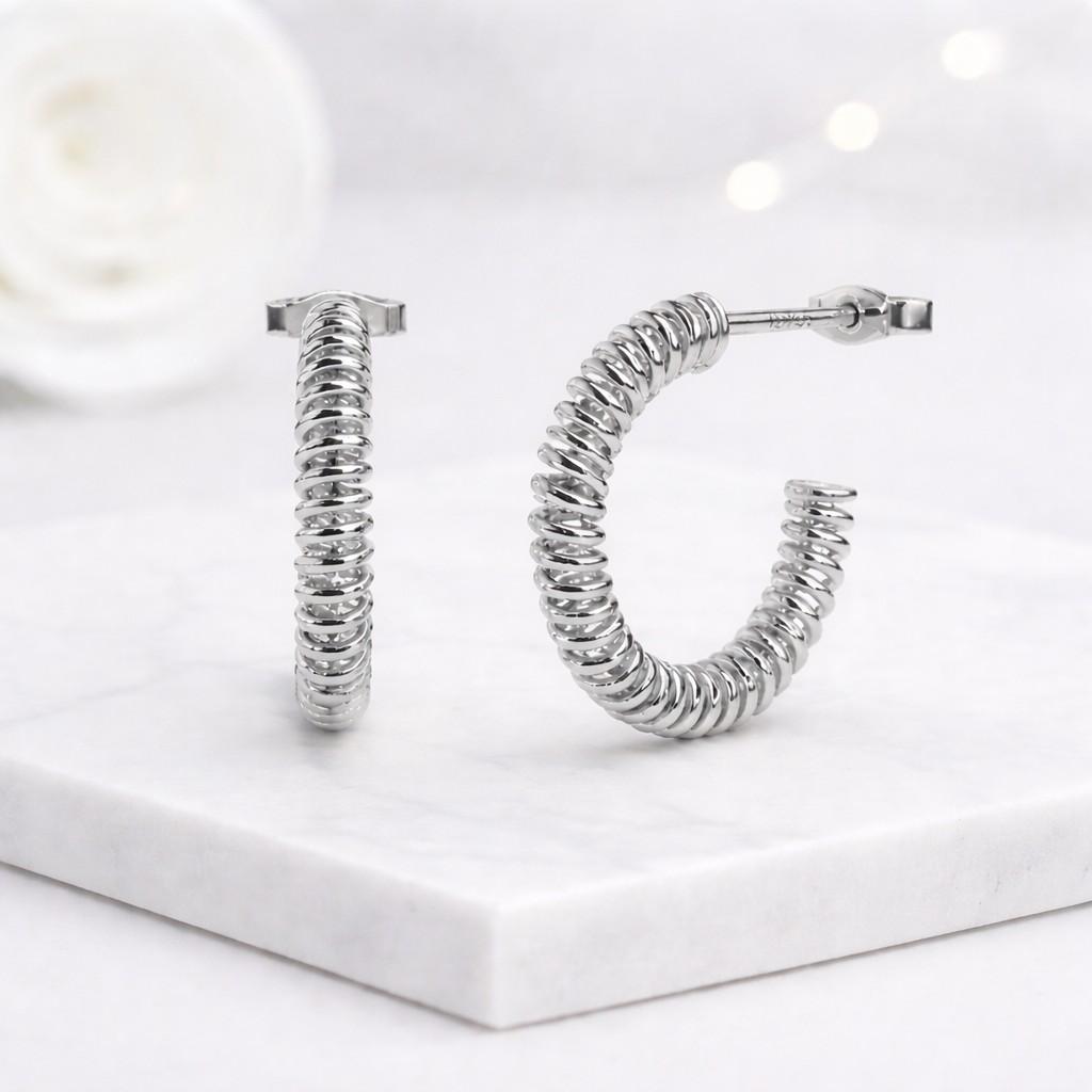 round cut earrings oval cut earrings marquise cut earrings pear cut earrings cushion cut earrings princess cut earrings