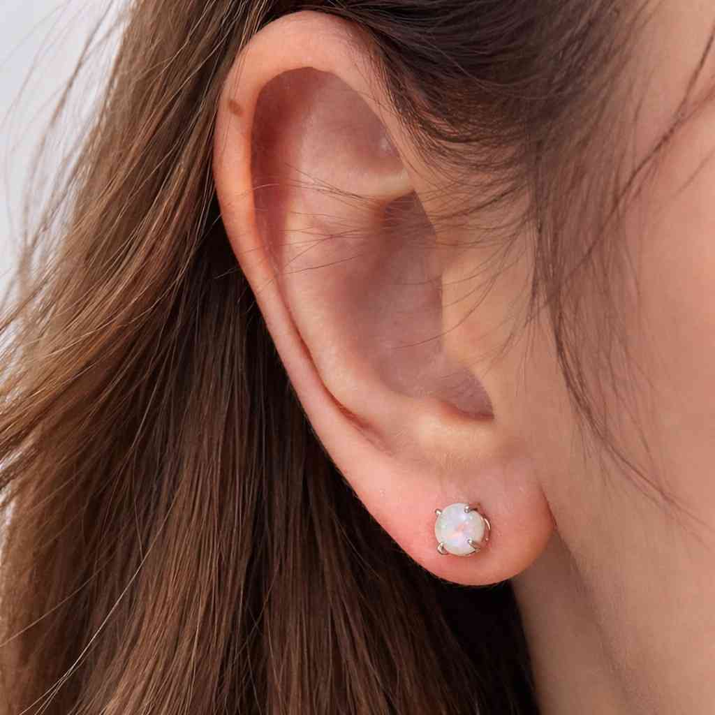 fine earrings elegant studs everyday studs minimal jewelry simple stud earrings dainty jewelry modern studs polished jewelry
