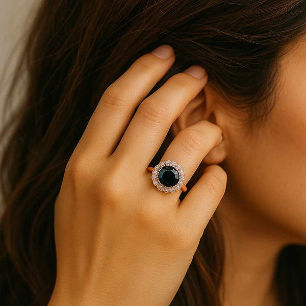 fine jewelry luxury ring classic ring vintage style ring scallop halo ring prong setting polished band slim band round center stone black