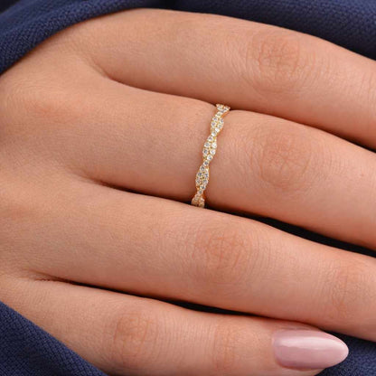 round ring oval ring marquise ring pear ring cushion ring princess ring emerald ring radiant ring asscher ring