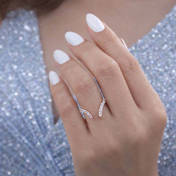 horseshoe ring wishbone ring crescent ring V ring open cuff ring wraparound ring pave band double tip ring